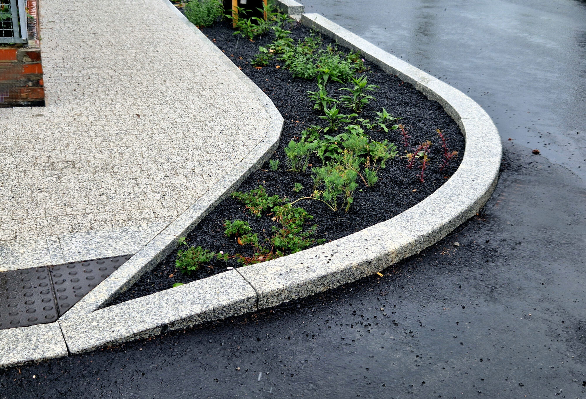 How Can Landscape Architecture Improve Stormwater Management for Businesses?