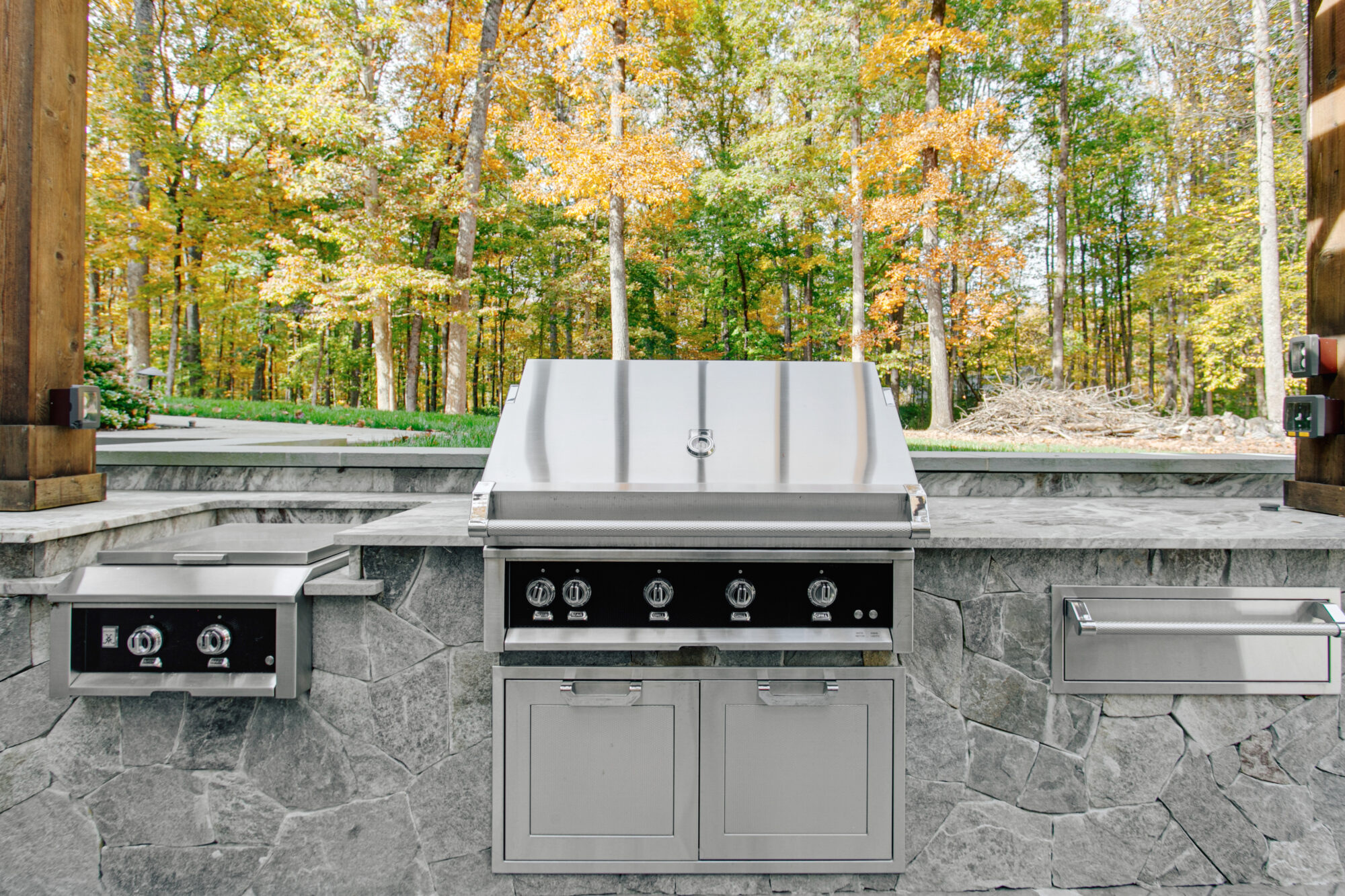 How Can You Integrate an Outdoor Kitchen into Your Tight Backyard Space?